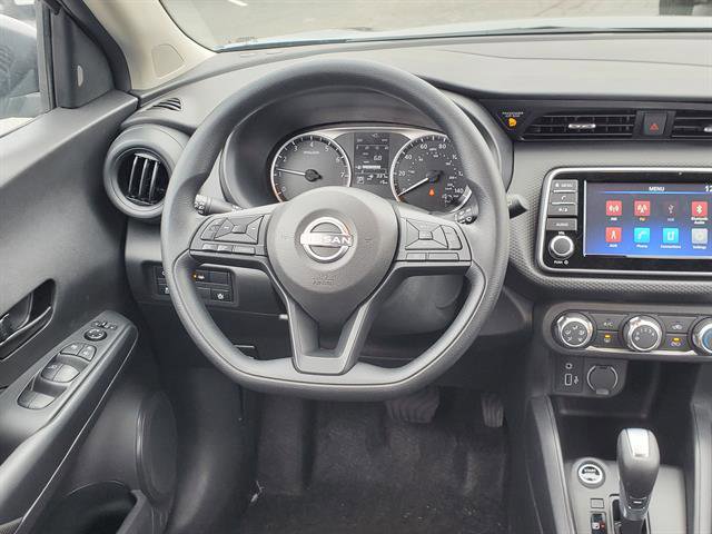 Vehicle image 13 of 24