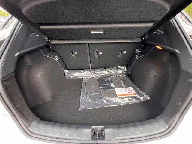 Vehicle image 14 of 21