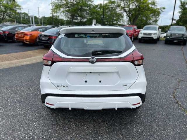 Vehicle image 6 of 21
