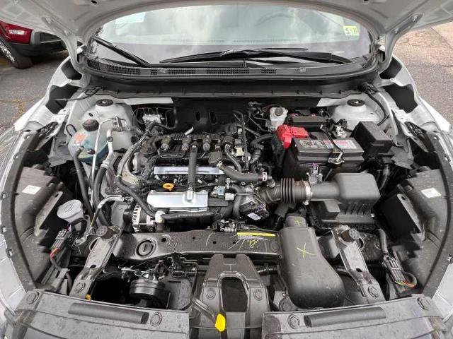 Vehicle image 10 of 21