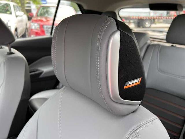 Vehicle image 12 of 21