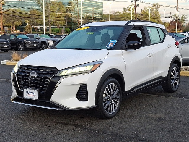 Vehicle image 1 of 32