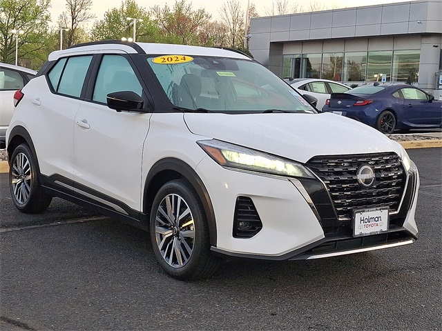 Vehicle image 5 of 32