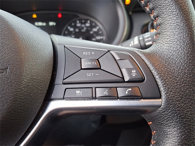 Vehicle image 28 of 32