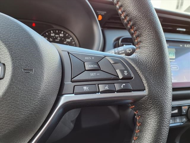 Vehicle image 29 of 32