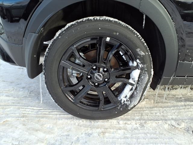Vehicle image 12 of 32