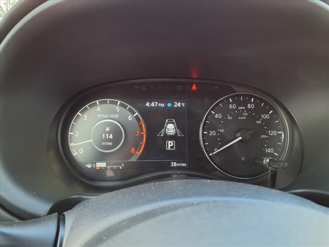 Vehicle image 27 of 32