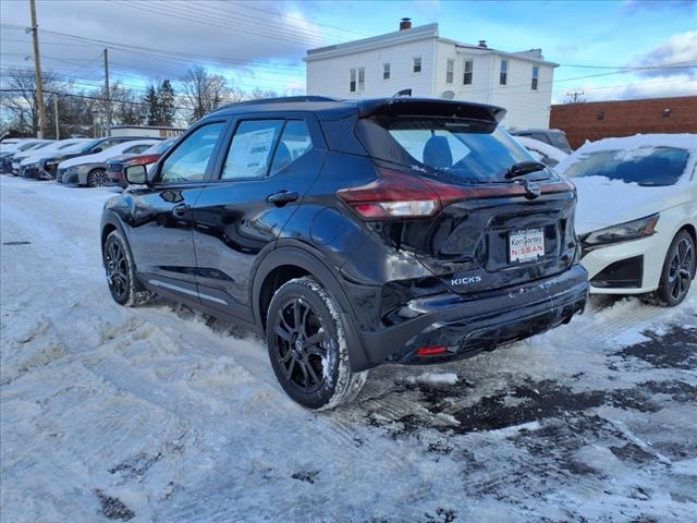 Vehicle image 7 of 32