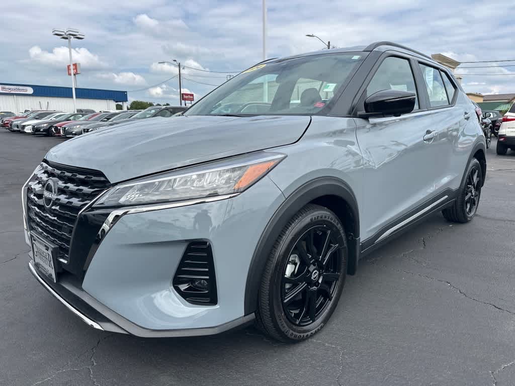 2024 Nissan Kicks SR Image 1 of 25