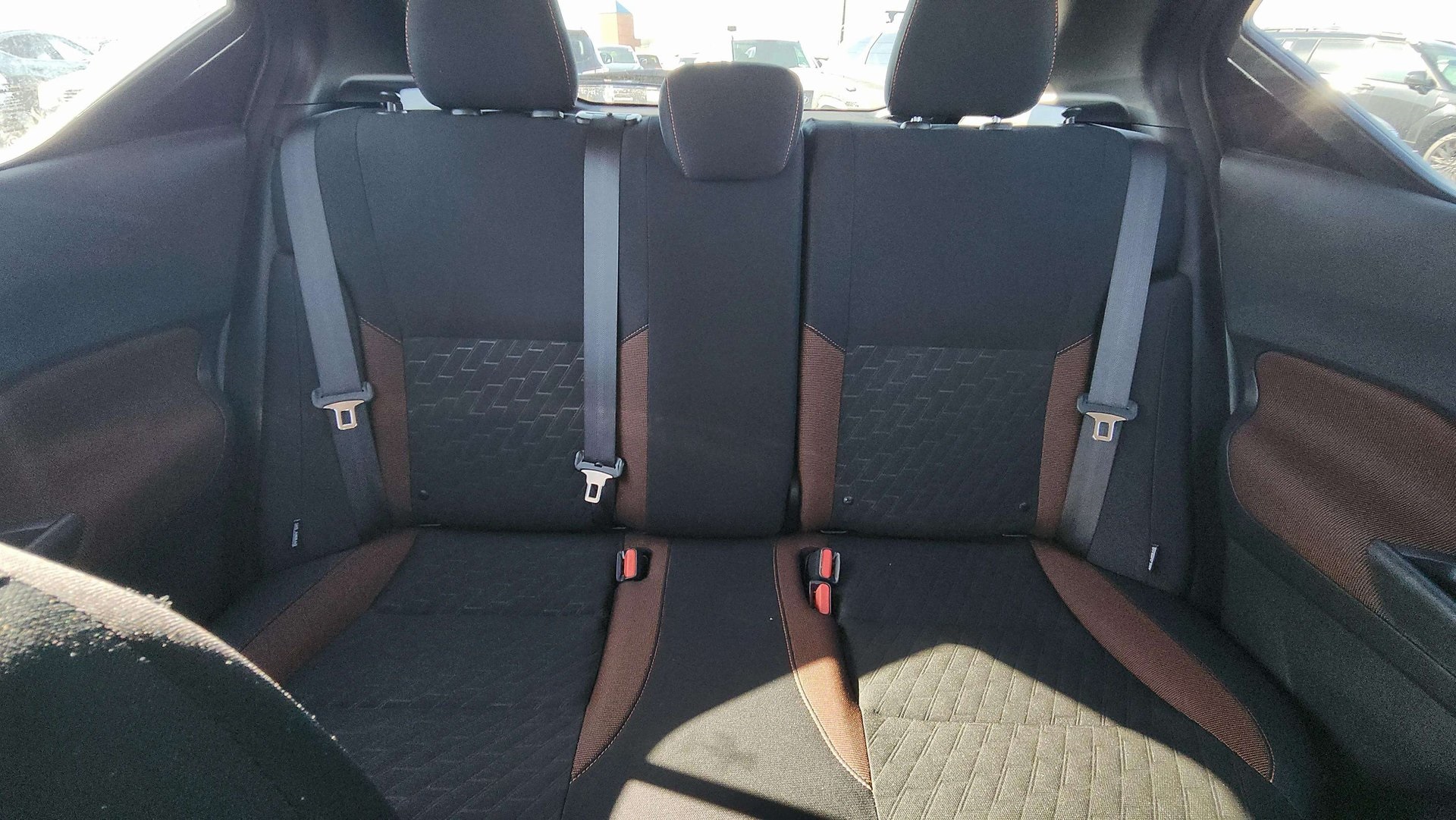 Vehicle image 26 of 28