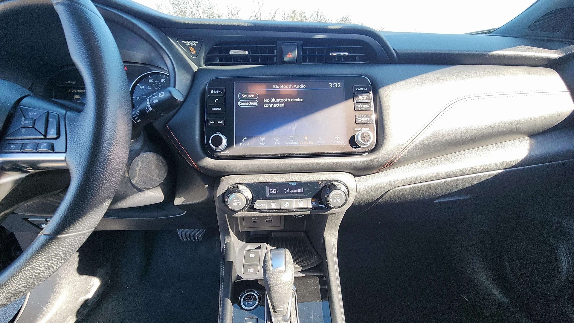 Vehicle image 23 of 28
