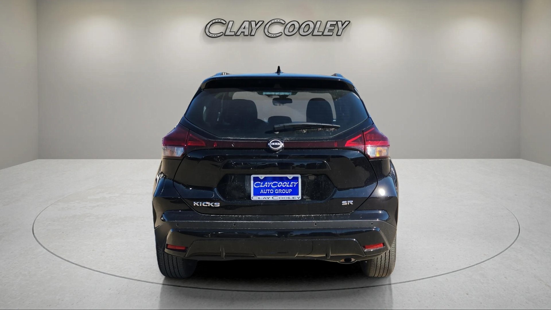 Vehicle image 6 of 28
