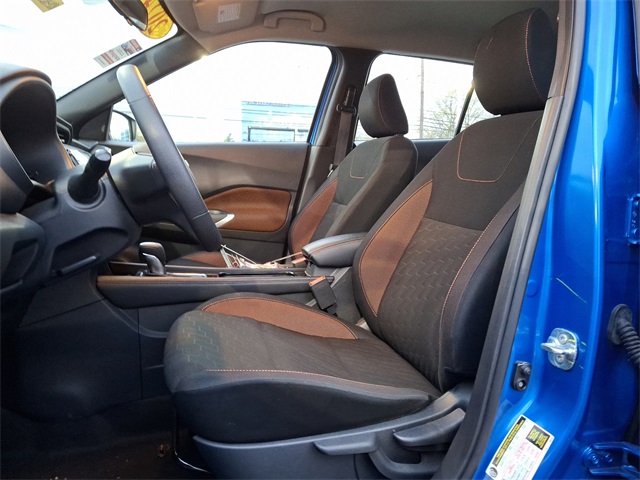 Vehicle image 20 of 32