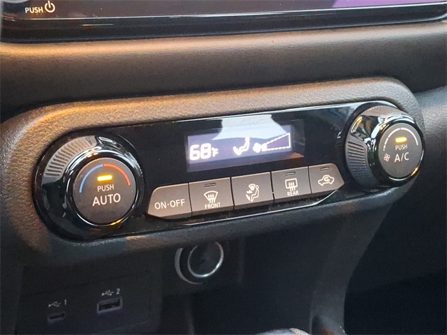 Vehicle image 22 of 32