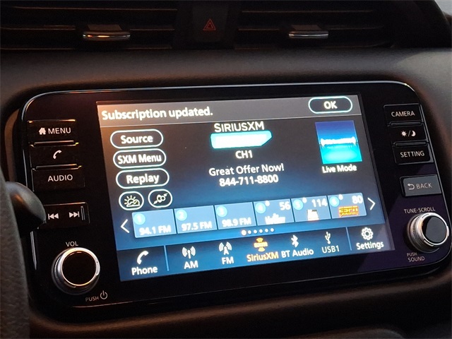Vehicle image 23 of 32