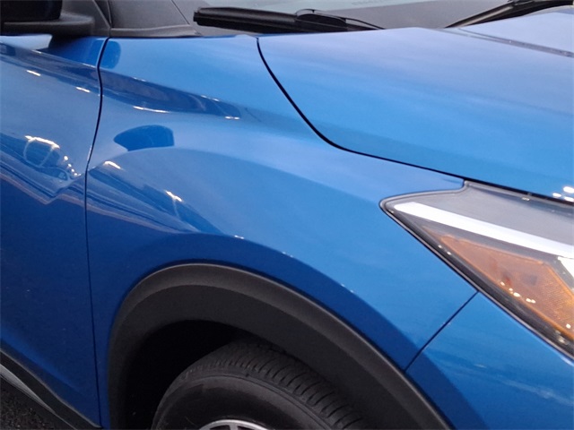Vehicle image 11 of 32