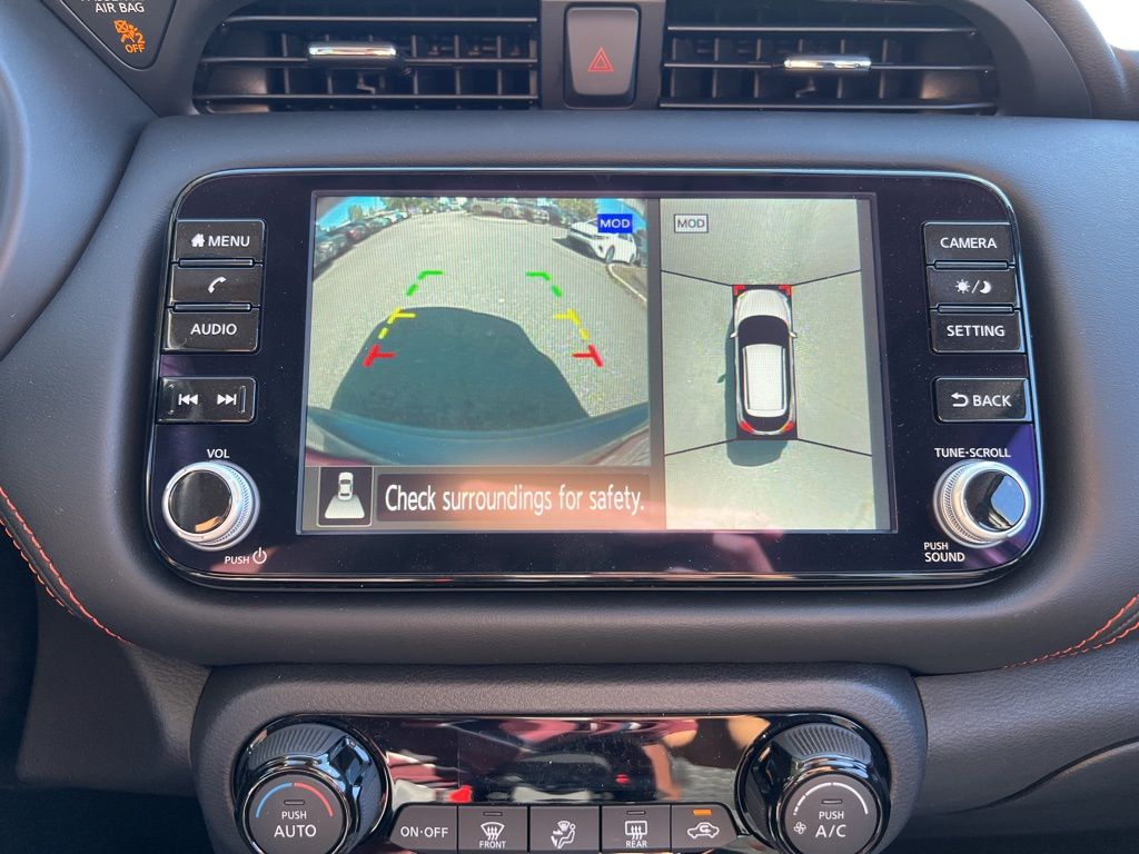 2024 Nissan Kicks SR Image 15 of 17