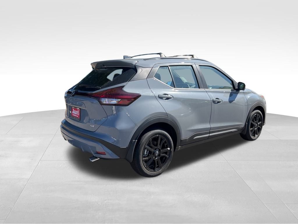 2024 Nissan Kicks SR Image 5 of 17