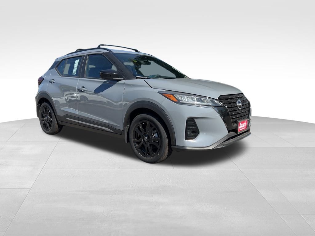 2024 Nissan Kicks SR Image 3 of 17