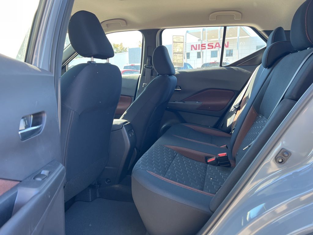 2024 Nissan Kicks SR Image 10 of 17