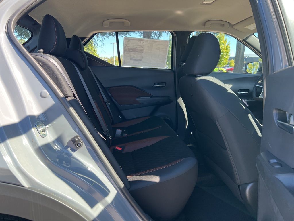 2024 Nissan Kicks SR Image 13 of 17