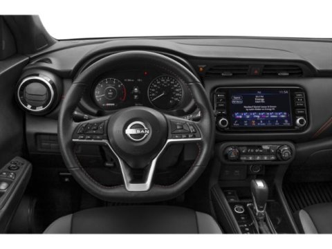 Vehicle image 10 of 18