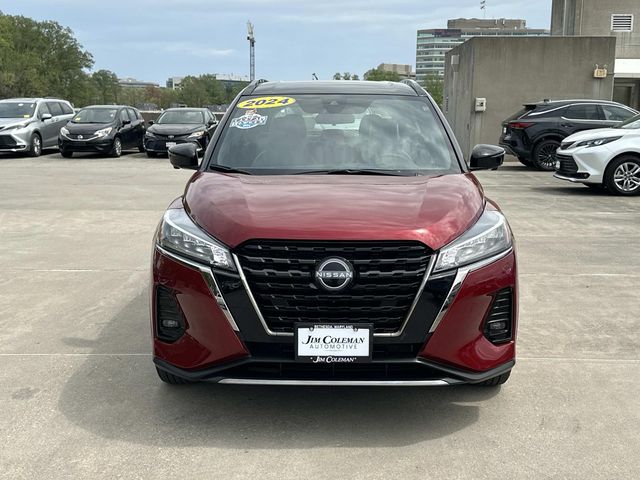 2024 Nissan Kicks SR Image 2 of 31
