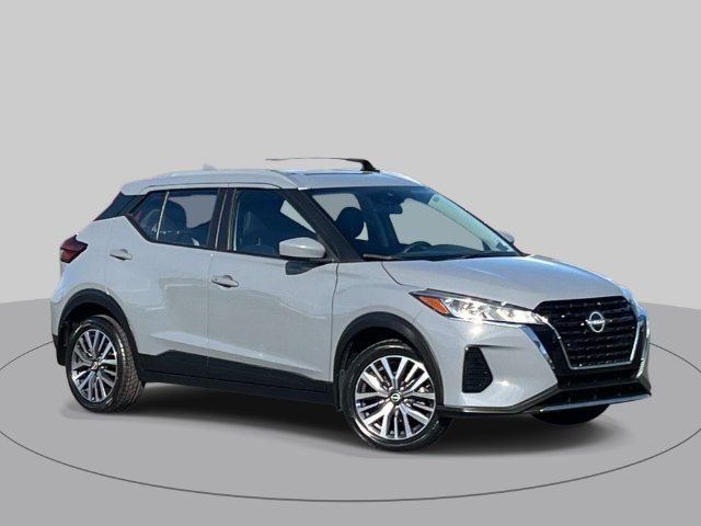 2024 Nissan Kicks SV Image 3 of 38