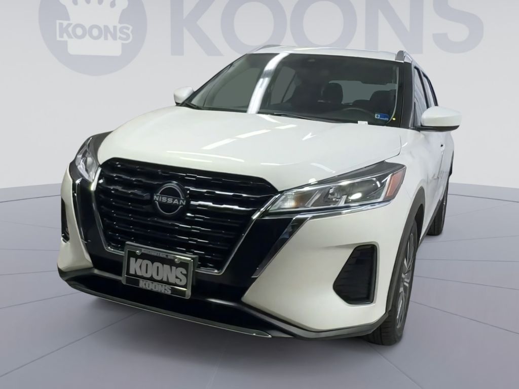 2024 Nissan Kicks SV Image 1 of 41