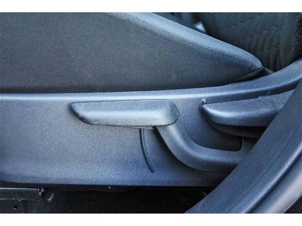 Vehicle image 20 of 21
