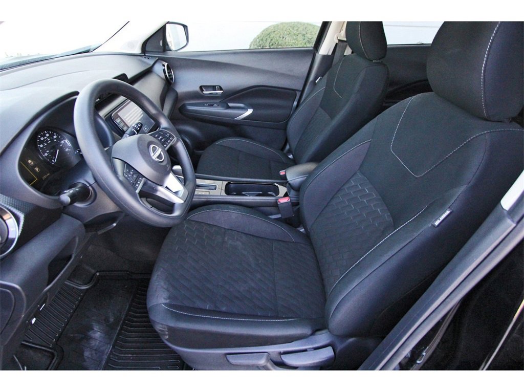Vehicle image 6 of 21