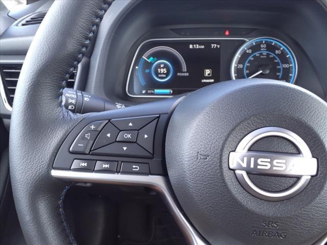 Vehicle image 10 of 15