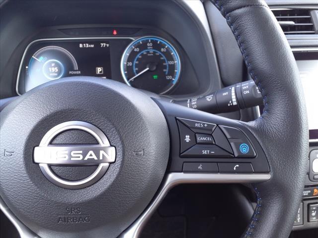 Vehicle image 11 of 15