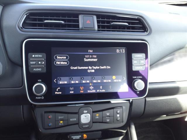 Vehicle image 12 of 15
