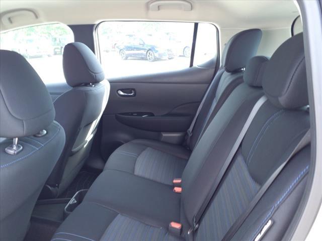 Vehicle image 8 of 15