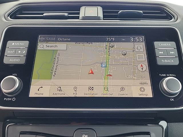 Vehicle image 21 of 34