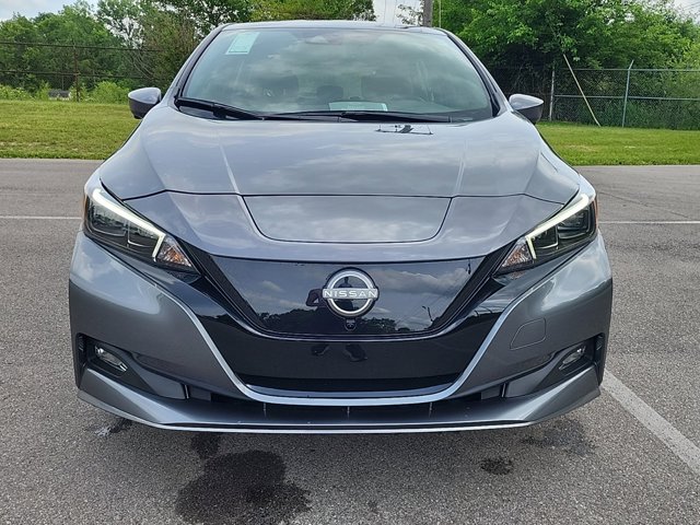 Vehicle image 2 of 34