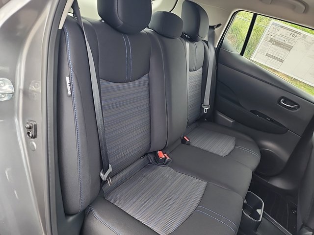 Vehicle image 16 of 34