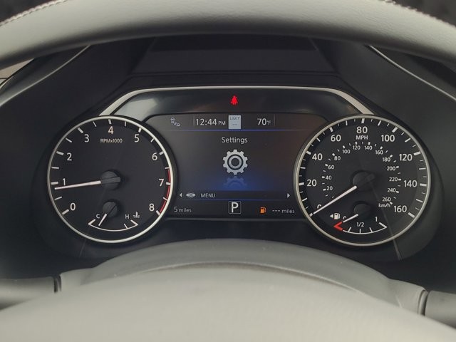 Vehicle image 2 of 12