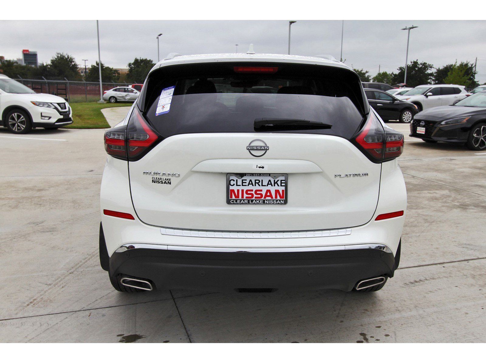 Vehicle image 7 of 24