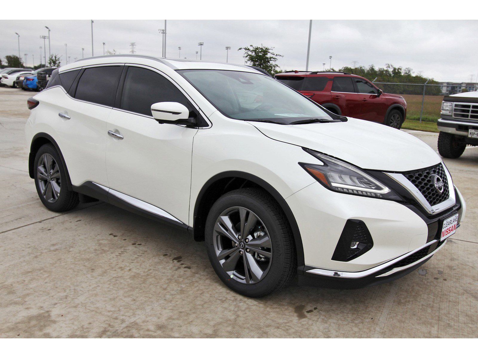 Vehicle image 3 of 24