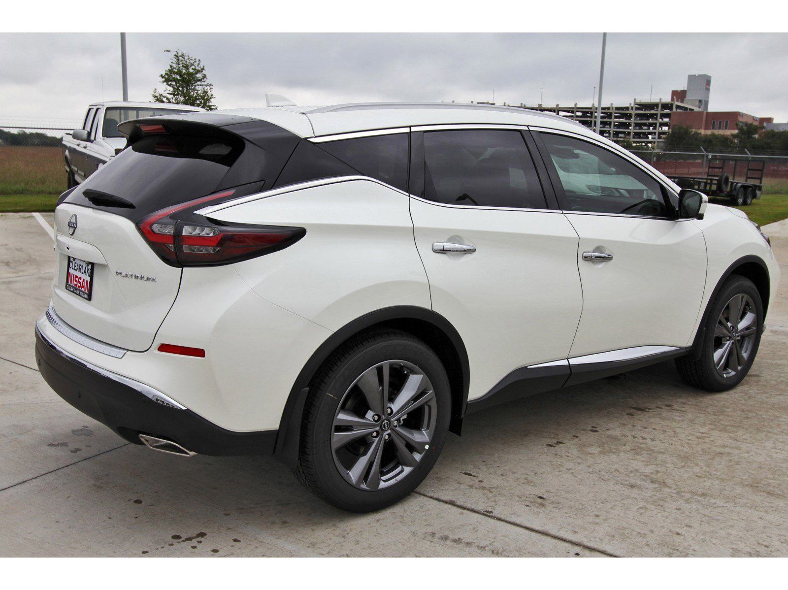 Vehicle image 6 of 24
