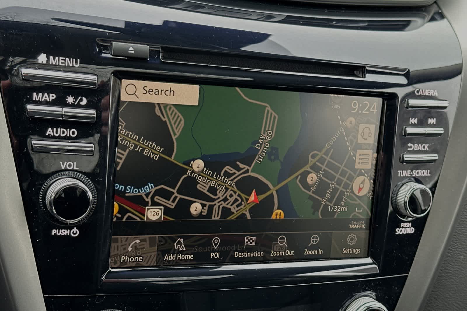 Vehicle image 20 of 28