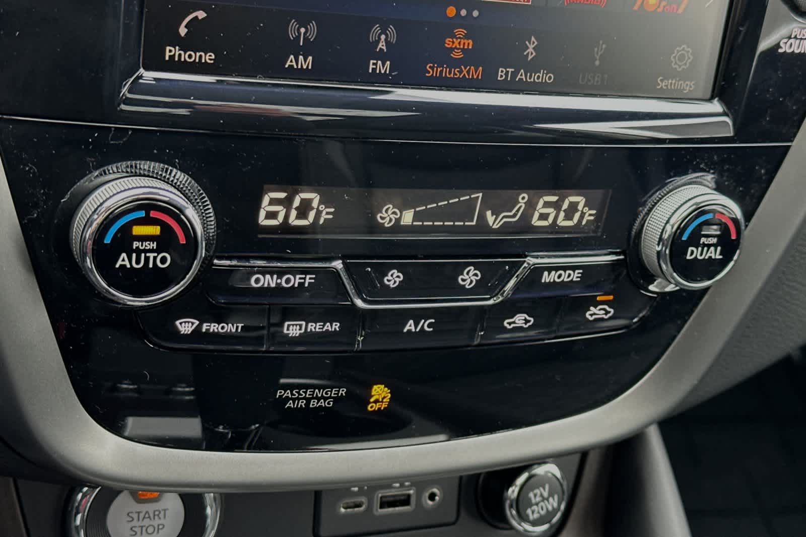 Vehicle image 22 of 28