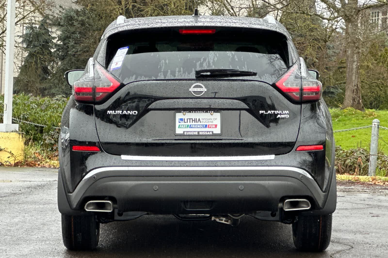 Vehicle image 7 of 28