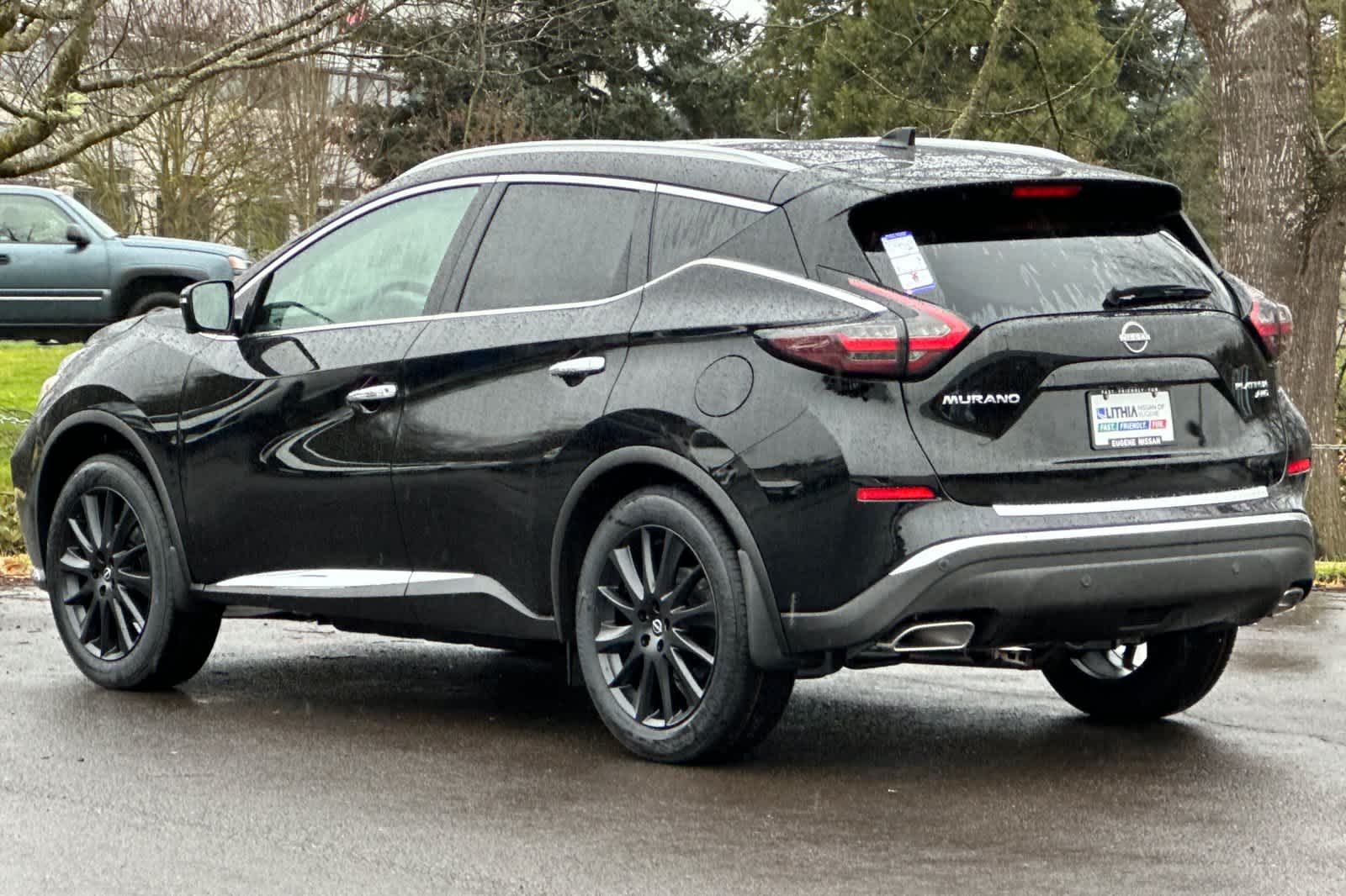 Vehicle image 8 of 28