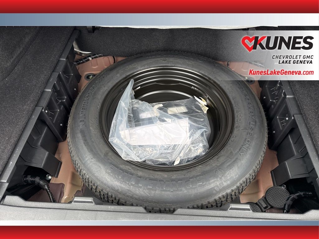 Vehicle image 21 of 43