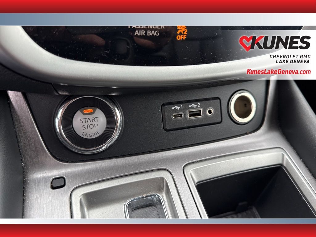 Vehicle image 26 of 43