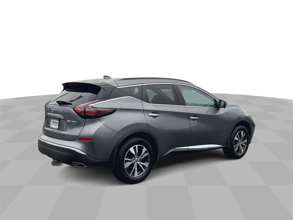 Vehicle image 6 of 32