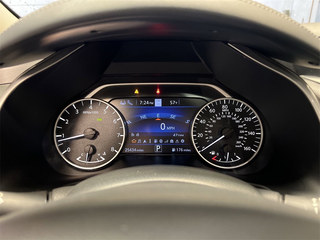 Vehicle image 12 of 32